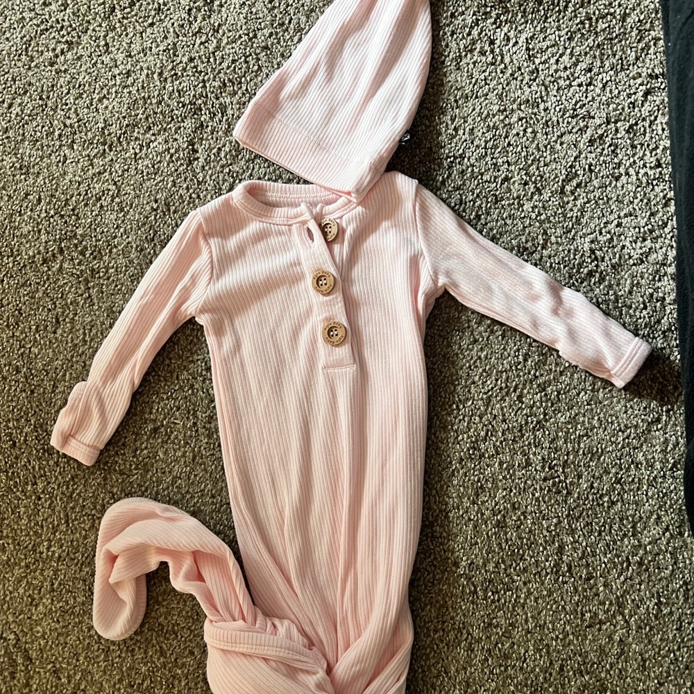 Kyte BABY Light Pink Ribbed Gown
